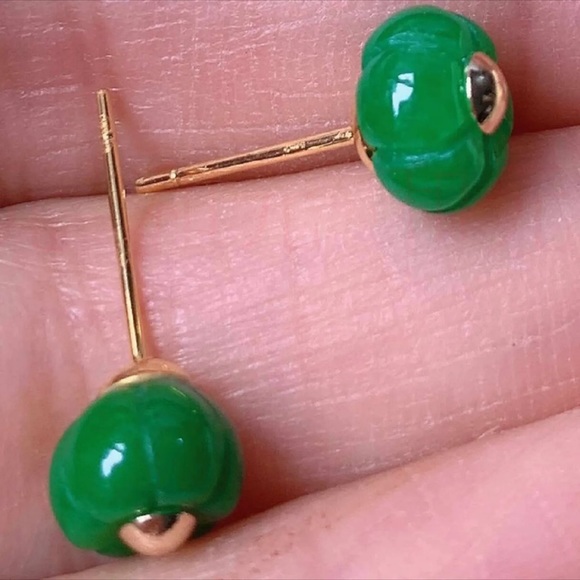 Gold Green Jade Stud Earrings - Picture 5 of 5
